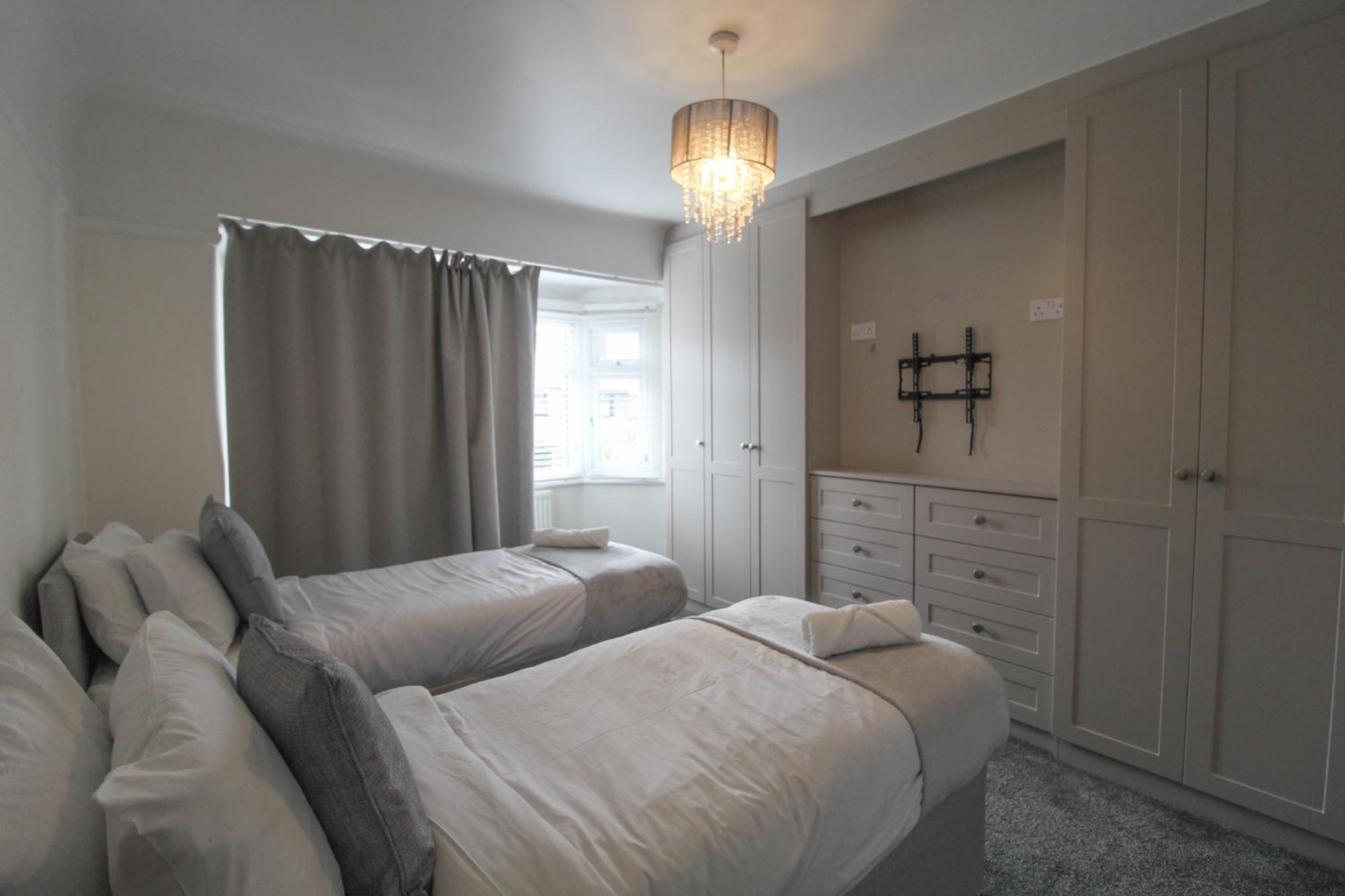 Апартаменты Upton Hidden Garden Retreat